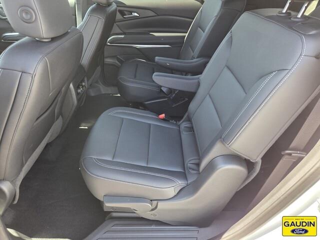 2025 Chevrolet Traverse - $32,500
