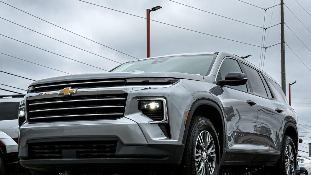 2025 Chevrolet Traverse LT