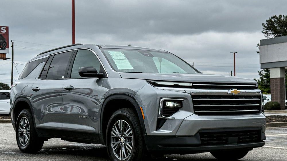2025 Chevrolet Traverse LT