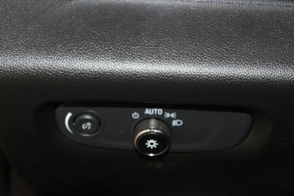 2023 Chevrolet Traverse - $28,598