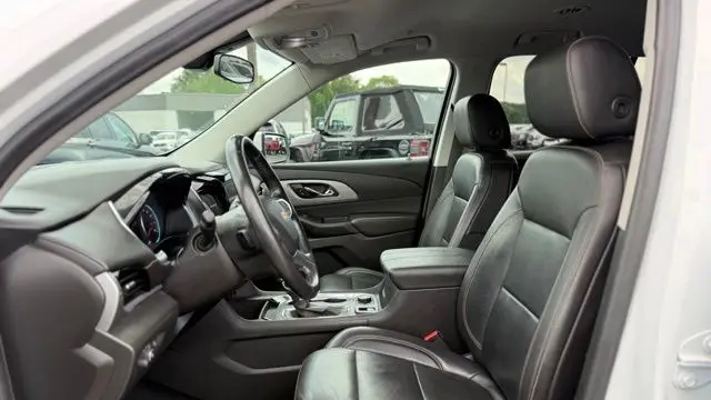 2021 Chevrolet Traverse LT Leather