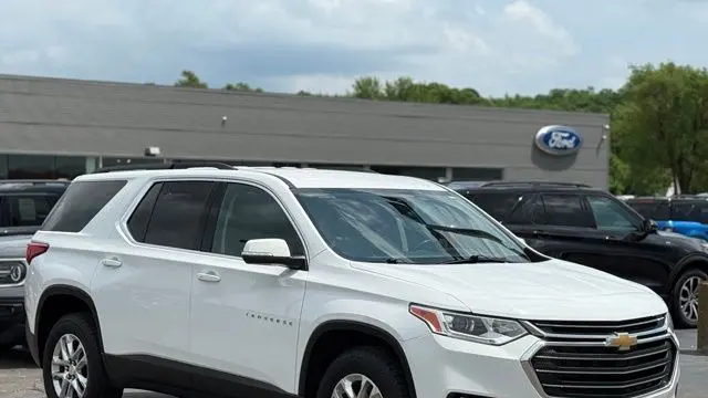 2021 Chevrolet Traverse LT Leather