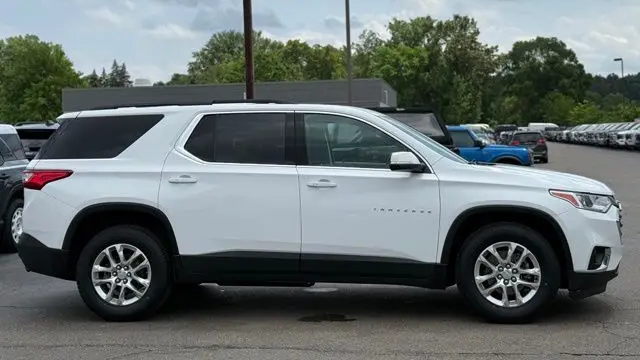 2021 Chevrolet Traverse LT Leather