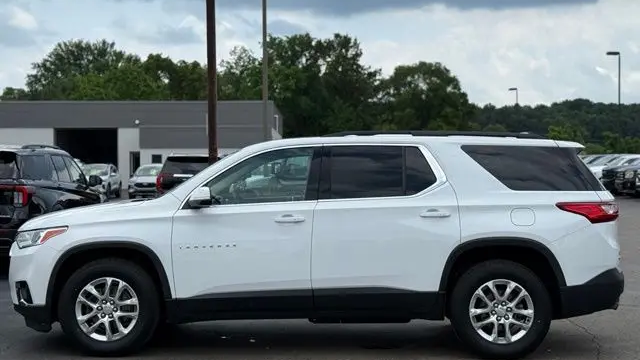 2021 Chevrolet Traverse LT Leather