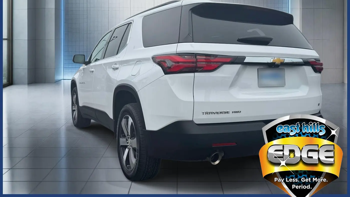 2023 Chevrolet Traverse LT Leather