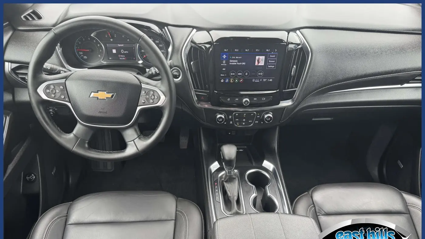 2023 Chevrolet Traverse LT Leather