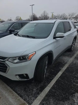 2018 Chevrolet Traverse with Summit White Exterior