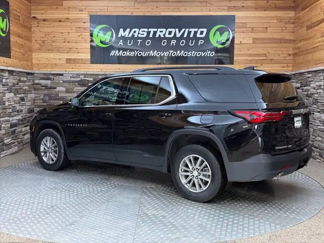 2023 Chevrolet Traverse - $31,999