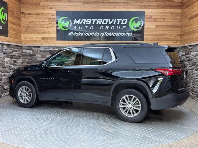 2023 Chevrolet Traverse - $31,999