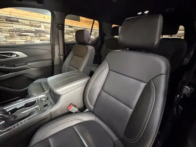 2023 Chevrolet Traverse - $31,999