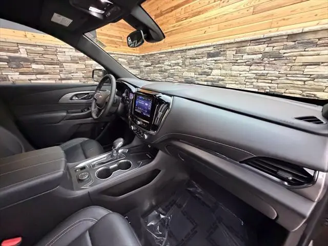 2023 Chevrolet Traverse - $31,999
