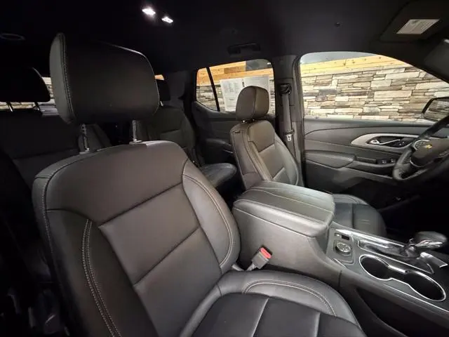 2023 Chevrolet Traverse - $31,999