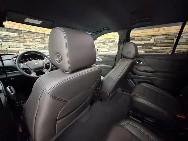 2023 Chevrolet Traverse - $31,999