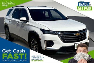 2022 Chevrolet Traverse with Summit White Exterior