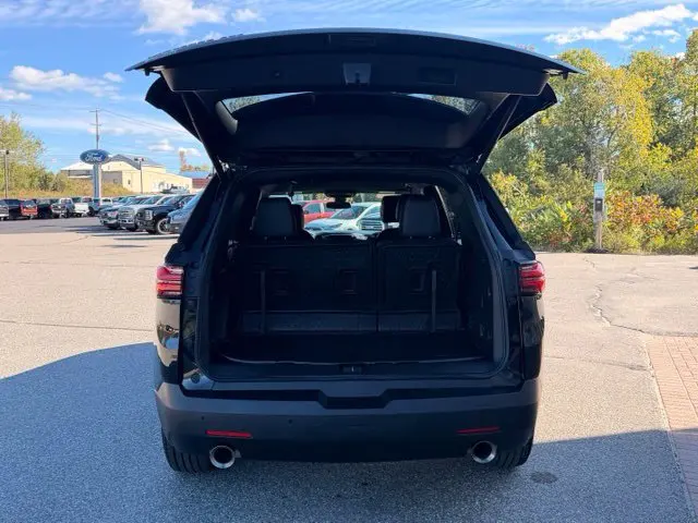 2022 Chevrolet Traverse - $23,495