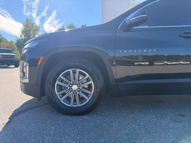 2022 Chevrolet Traverse - $23,495