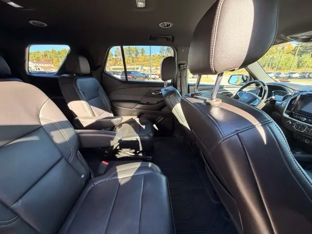 2022 Chevrolet Traverse - $23,495