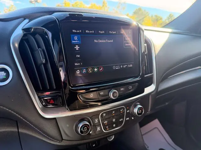 2022 Chevrolet Traverse - $23,495