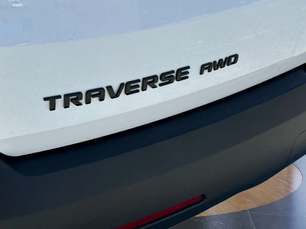 2023 Chevrolet Traverse - $39,995