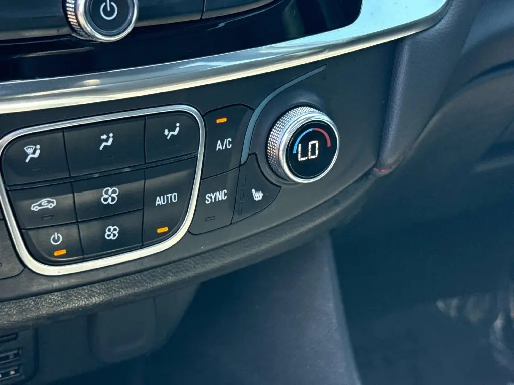 2023 Chevrolet Traverse - $39,995