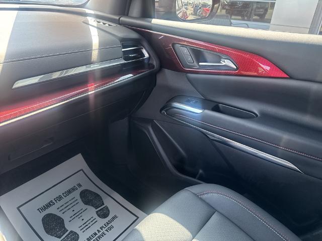 2025 Chevrolet Traverse - $43,995