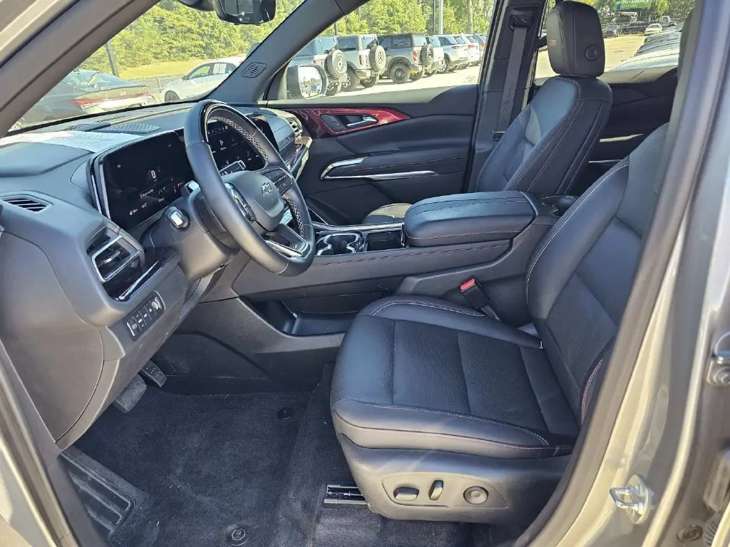 2025 Chevrolet Traverse - $44,000