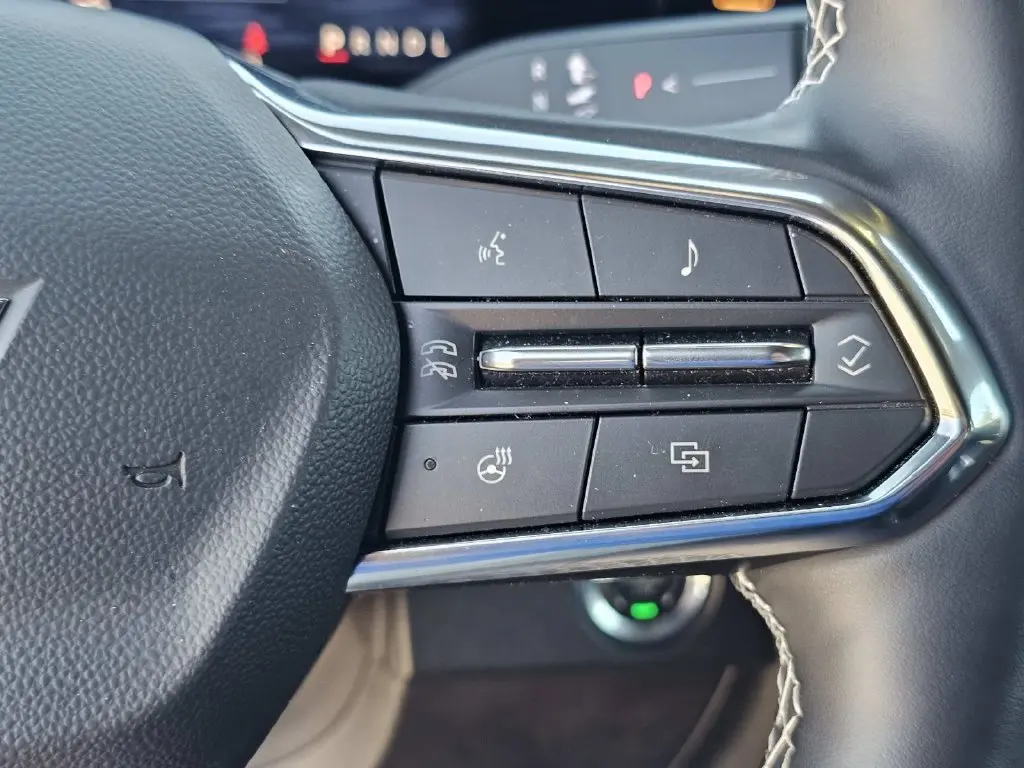 2025 Chevrolet Traverse - $44,000