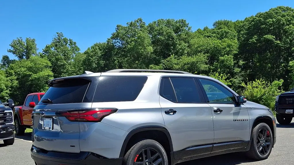 2023 Chevrolet Traverse Premier