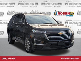 2023 Chevrolet Traverse with Mosaic Black Metallic Exterior