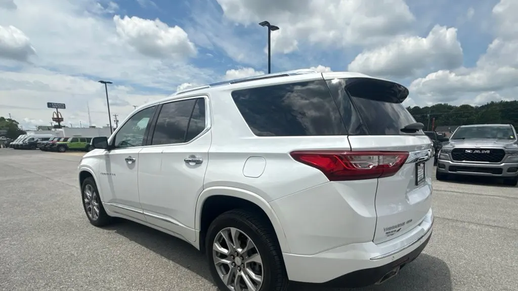 2021 Chevrolet Traverse Premier
