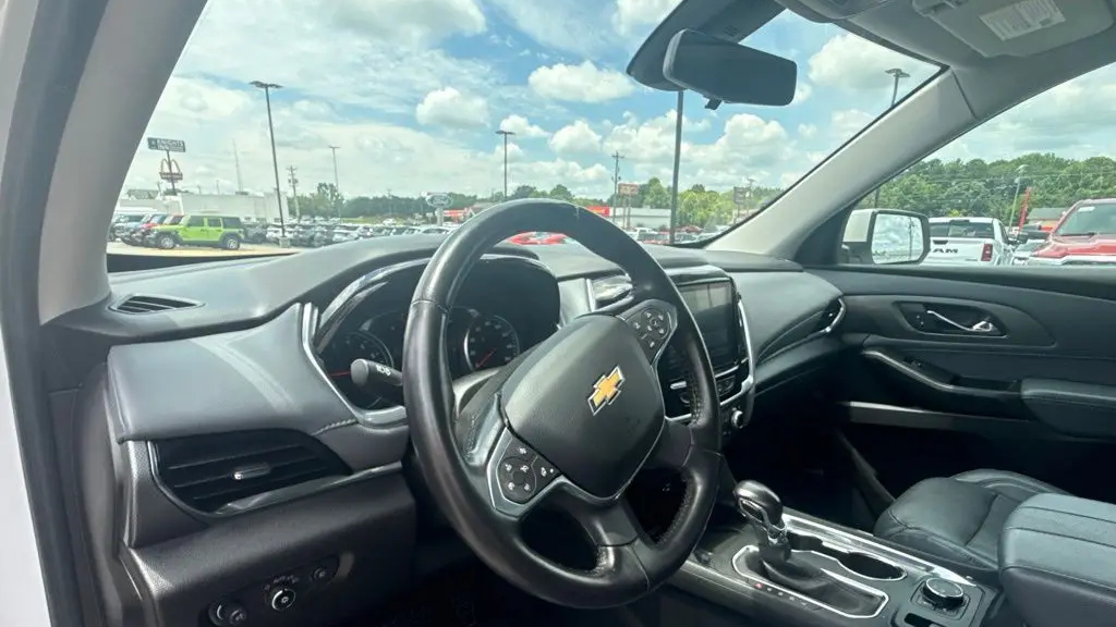 2021 Chevrolet Traverse Premier