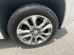 2021 Traverse Thumbnail 2