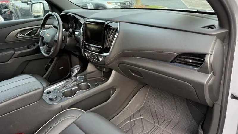 2022 Chevrolet Traverse Premier
