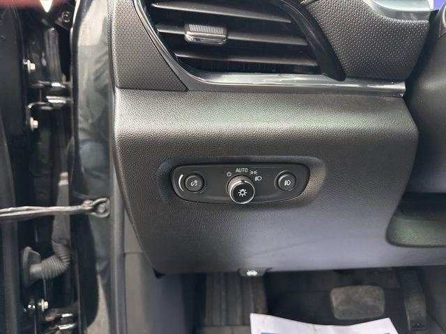 2021 Chevrolet Traverse - $24,999