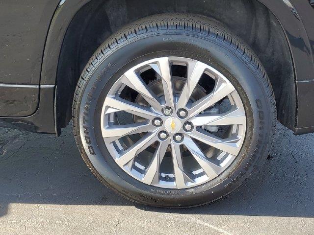 2022 Chevrolet Traverse - $27,900