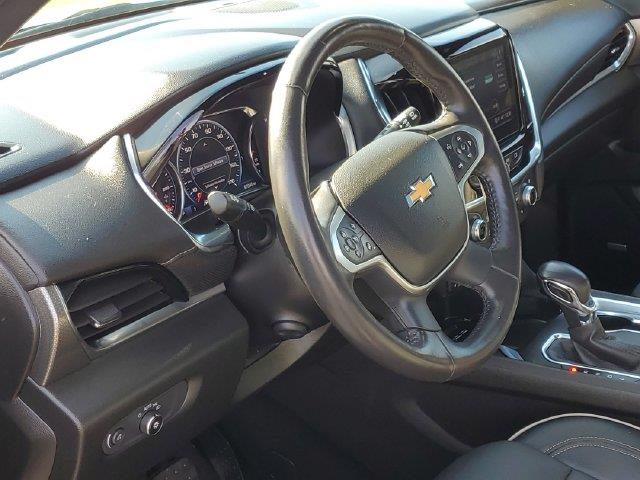 2022 Chevrolet Traverse - $27,900