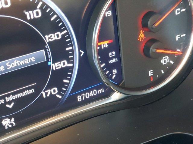 2022 Chevrolet Traverse - $27,900