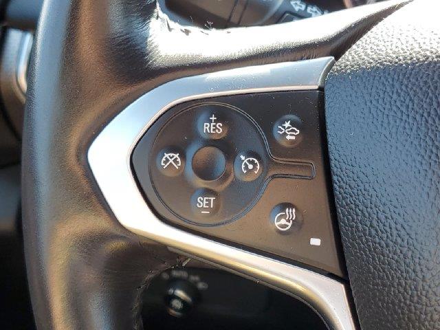 2022 Chevrolet Traverse - $27,900