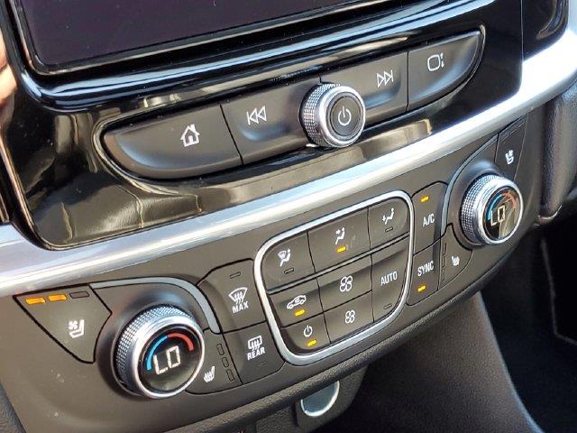 2022 Chevrolet Traverse - $27,900