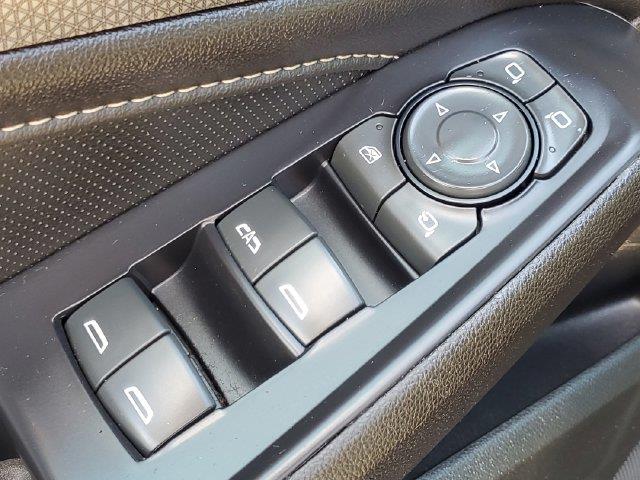 2022 Chevrolet Traverse - $27,900
