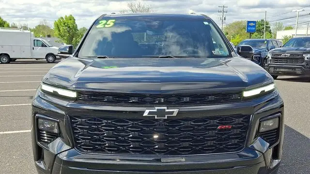 2025 Chevrolet Traverse RS