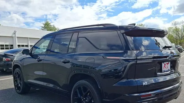 2025 Chevrolet Traverse RS