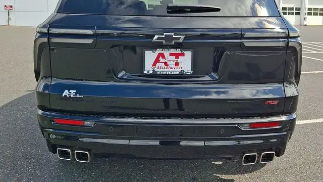 2025 Chevrolet Traverse RS