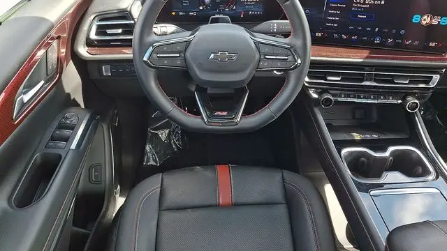 2025 Chevrolet Traverse RS