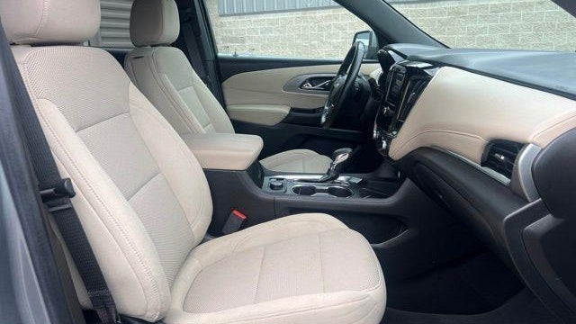2023 Chevrolet Traverse LT
