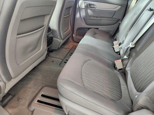 2017 Chevrolet Traverse - $9,637