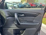 2016 Traverse Thumbnail 10