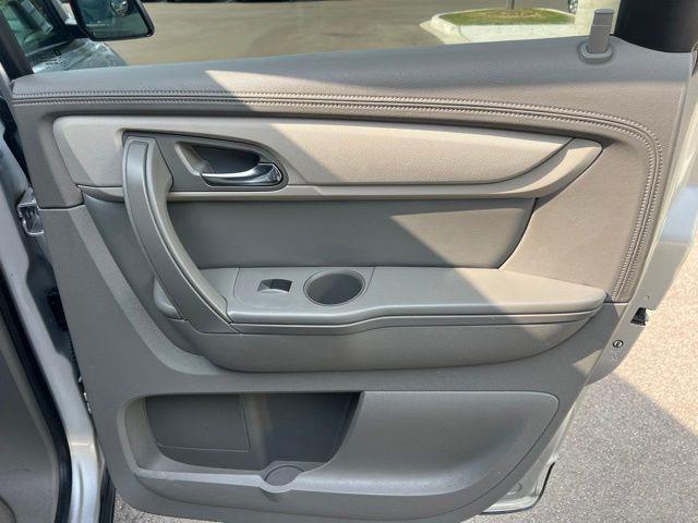 2016 Chevrolet Traverse - $8,897