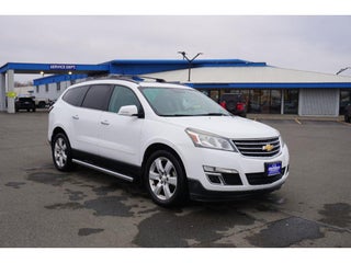 2016 Chevrolet Traverse with Summit White Exterior