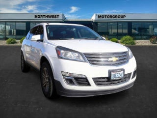 2017 Chevrolet Traverse with Summit White Exterior